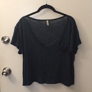 Green/black striped t-shirt